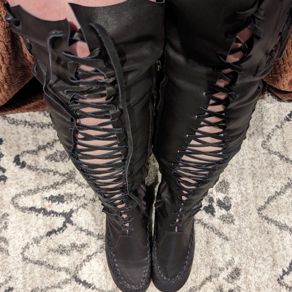 Gipsy Dharma Boots in "Madagascar Chocolate," Size 39 - Picture 4 of 10